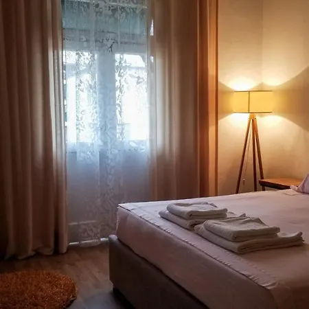 Spacious And Cozy - Ajia