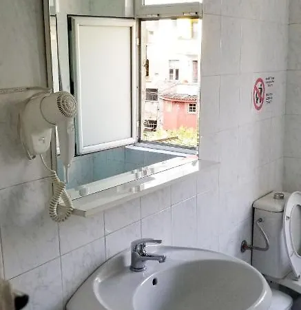 Spacious And Cozy - Ajia Apartmán