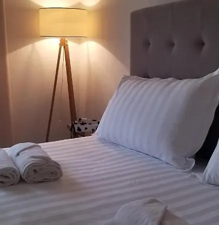 Spacious And Cozy - Ajia *