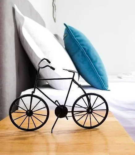 Spacious And Cozy - Ajia