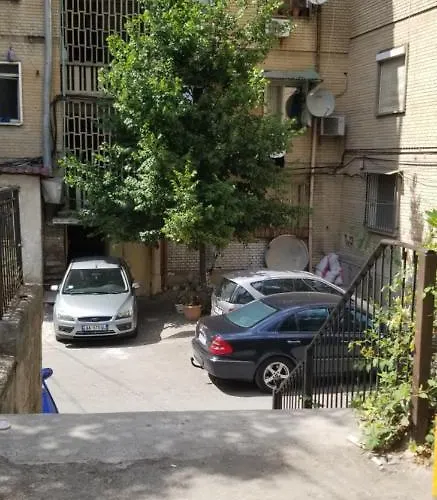 Spacious And Cozy - Ajia Tirana