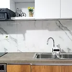 Appartamento Spacious And Cozy - Ajia Tirana
