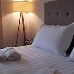 Spacious And Cozy - Ajia *