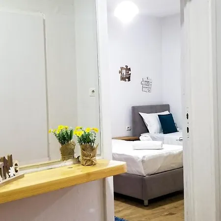 Spacious And Cozy - Ajia דירה טיראנה