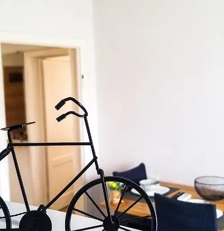 Appartement Spacious And Cozy - Ajia Tirana