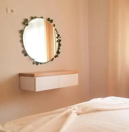 Spacious And Cozy - Ajia דירה טיראנה