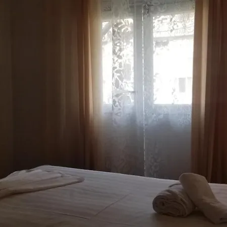 Spacious And Cozy - Ajia Appartement