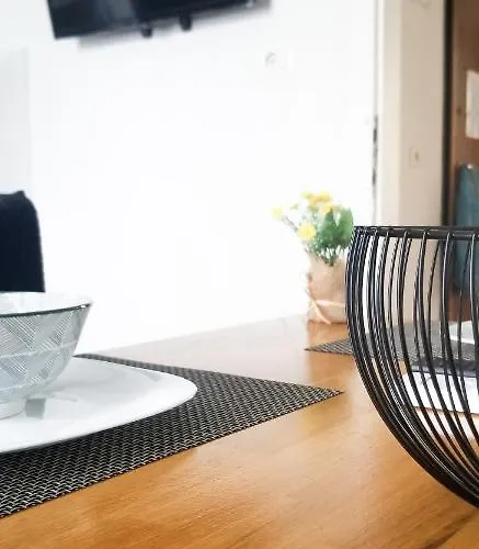 Spacious And Cozy - Ajia Apartamento *