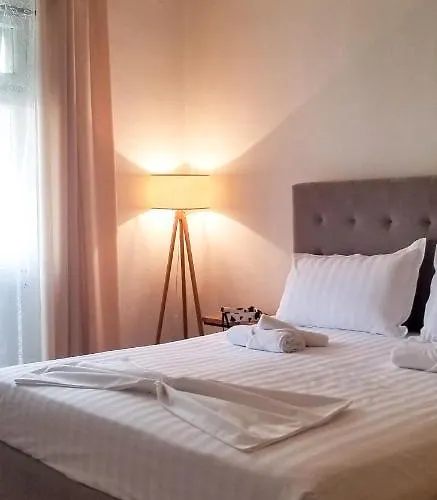 Spacious And Cozy - Ajia Tirana