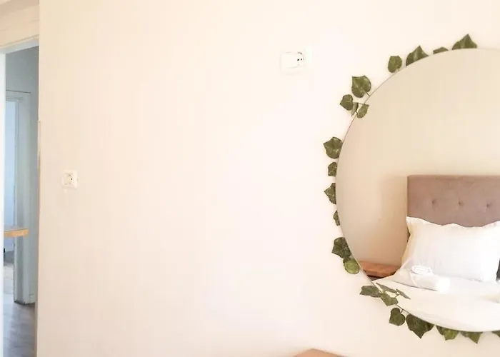 Spacious And Cozy - Ajia Apartamento Tirana