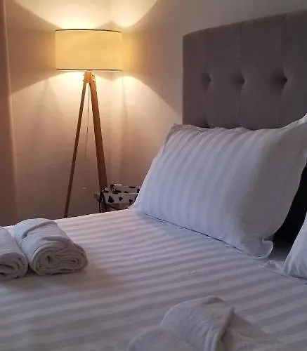 Spacious And Cozy - Ajia *